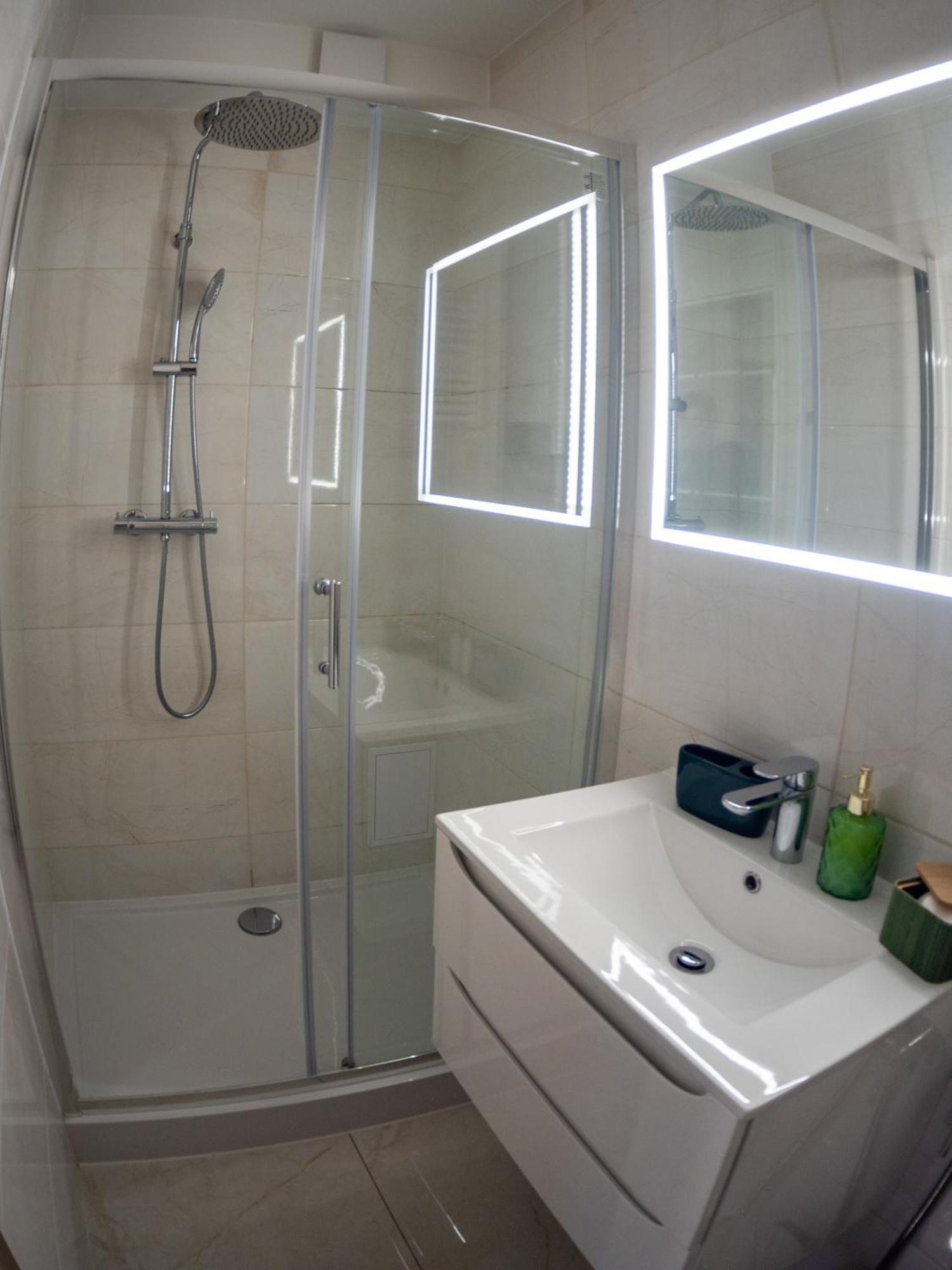 Apartament Classic Comfort Aleja Nmp 8 - Free Parking Częstochowa Extérieur photo